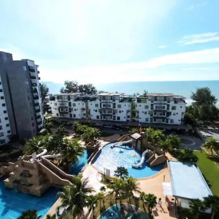 Nature Home 2 - Swiss Garden Resort Residences Beachfront Villa Kuantan Extérieur photo