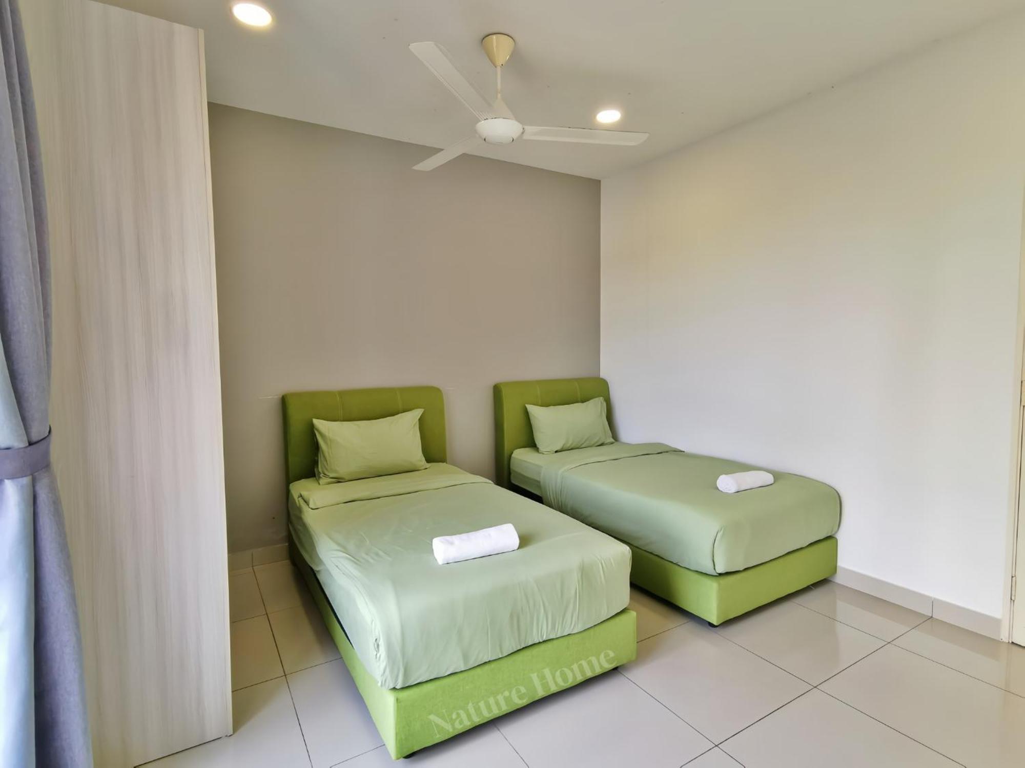 Nature Home 2 - Swiss Garden Resort Residences Beachfront Villa Kuantan Extérieur photo